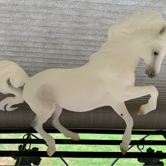 Retired Breyer Horse #1753 Banks Vanilla Champion Connemara Mare Traditional - Picture 1 of 6